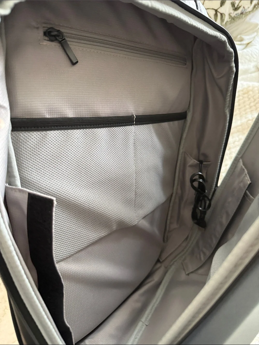 NWT Mark Ryden Men's Hard-Shell Business Travel Backpack Water proof USB Port